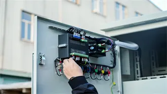 I wake up as soon as I realize I''m in a dream