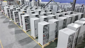 MANUFACTURER | English meaning